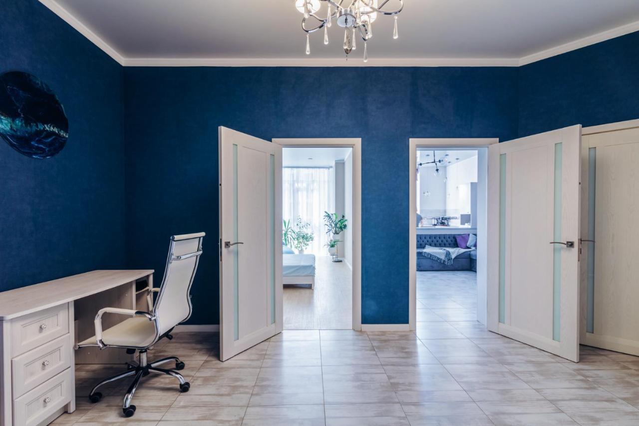 Apartment сучасна та затишна в серці аркадії Odessa